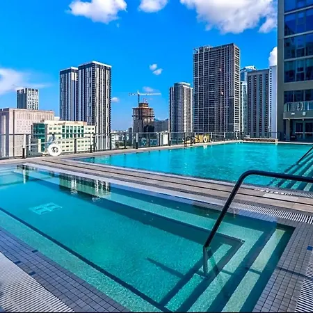 Luxurious King Bed Suite In Downtown Miami Exterior photo
